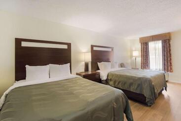 호텔 Quality Inn & Suites Conference Center Statesboro Historic District