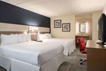 ホテル Ramada By Wyndham Indiana