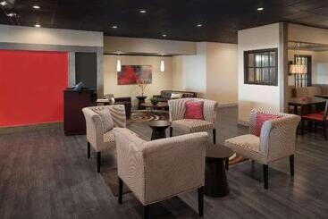 ホテル Ramada By Wyndham Uniontown