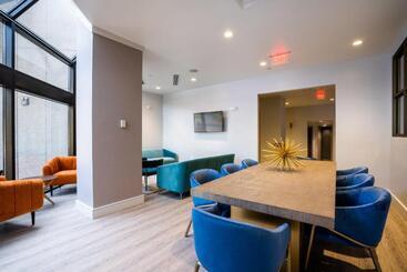 فندق Crowne Plaza College Park  Washington Dc