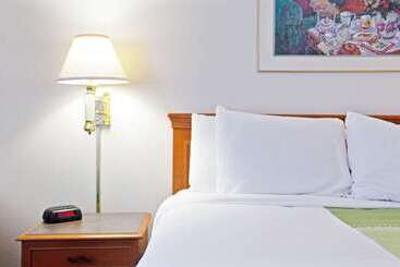هتل La Quinta Inn By Wyndham Reno