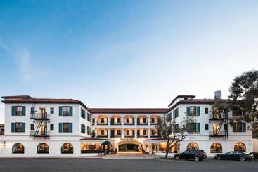 ホテル Montecito Inn