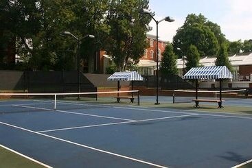 Отель The Martha Washington Inn And Spa