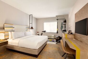 فندق Doubletree By Hilton Campbell  Pruneyard Plaza