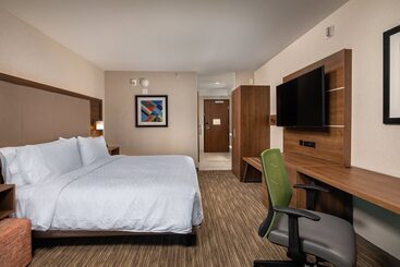 Отель Holiday Inn Express & Suites Chatsworth, An Ihg