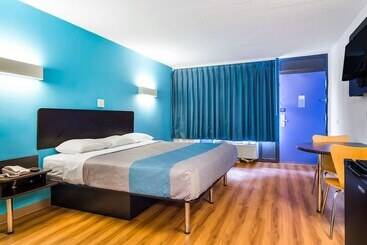 Motel 6 Lagrange Ga