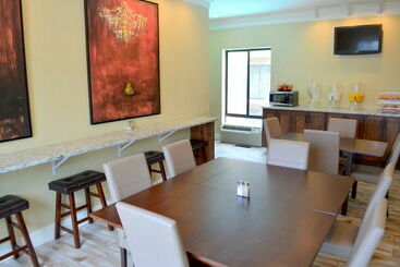 هتل Stratford Court