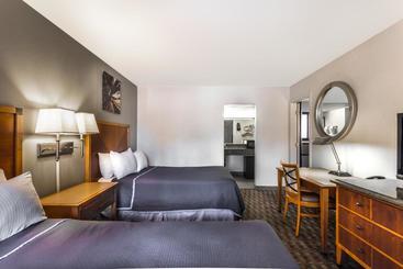 هتل Howard Johnson By Wyndham Scottsdale Old Town
