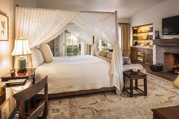 هتل San Ysidro Ranch A Rosewood Resort
