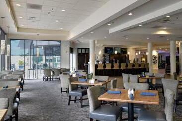 בית מלון כפרי Tampa Riverwalk