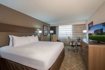 هتل Doubletree By Hilton Winston Salem University