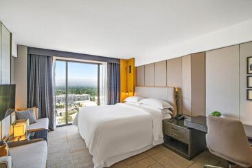 Отель Sheraton Universal