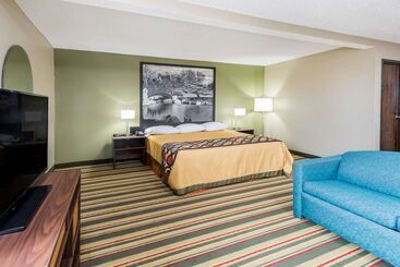 Мотель Super 8 By Wyndham Bloomington