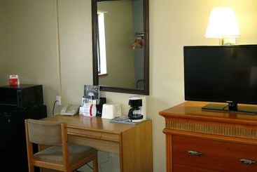 مُتل Super 8 By Wyndham Fargo/i29/west Acres Mall