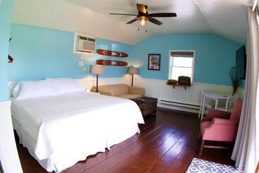 ツーリストアパートメント The Ledges Resort & Marina