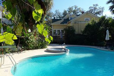 هتل Berney Fly Bed And Breakfast