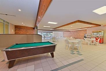 هتل Kelly Inn Bismarck North