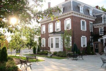 בית מלון כפרי Middlebury Inn
