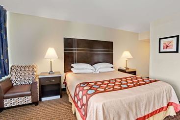 هتل Super 8 By Wyndham Newark De