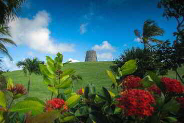 هتل Tamarind Reef Resort Spa & Marina