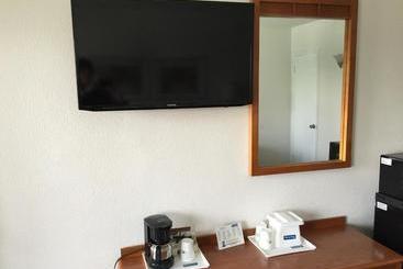 هتل Travelodge By Wyndham Hollywoodvermont/sunset