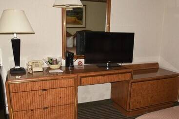 Thunderbird Motel