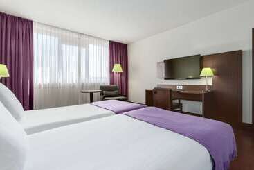 Отель NH Maastricht