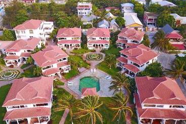 هتل Isla Bonita Yacht Club