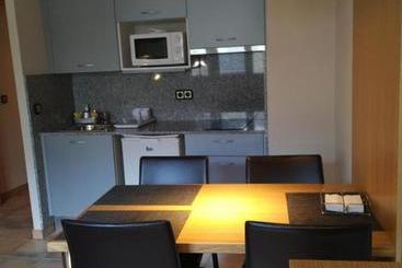 Aparthotel El Serch