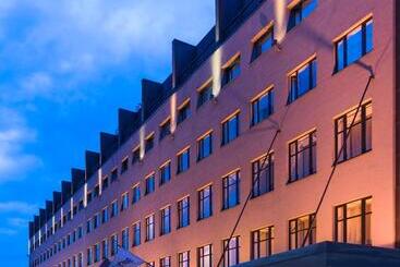 هتل Park Inn By Radisson Central Tallinn