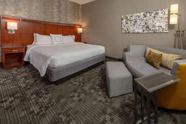 هتل Sonesta Select Newark Christiana Mall