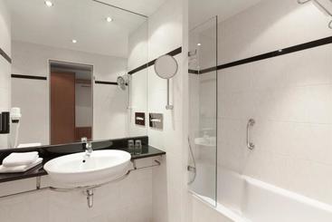 هتل Vienna House By Wyndham Baltic Stralsund