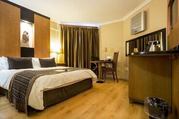 בית מלון כפרי The Oasis