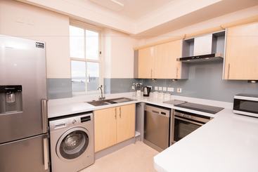 Town Or Country  Imperial Apartments