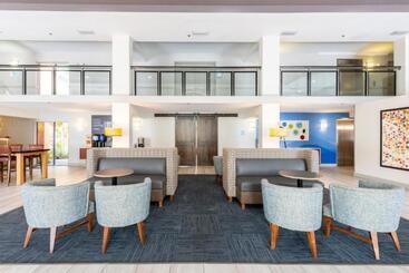 Holiday Inn Express Hotel & Suites Bradenton West, An Ihg