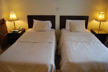 בית מלון כפרי Olivers Lodge