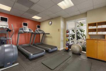 Embassy Suites Hotel Intl Airport