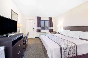 هتل Days Inn By Wyndham Hobbs