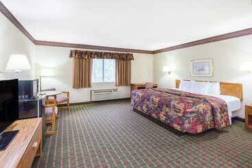 酒店 Days Inn By Wyndham Sault Ste Marie Mi