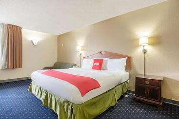 בית מלון כפרי Days Inn Airport