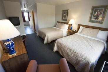 هتل Bluenose Inn And Suites