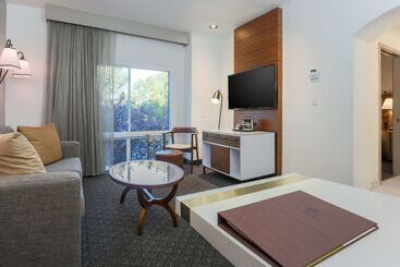 בית מלון כפרי Doubletree Suites By Hilton  Sacramento – Rancho Cordova