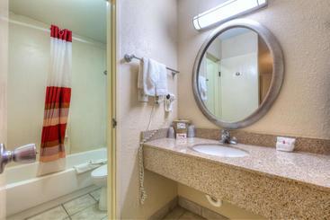 هتل Red Roof Inn Tulsa