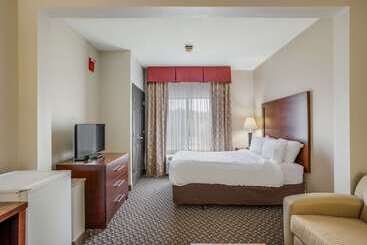 ホテル Comfort Suites Stevens Point