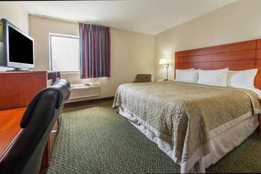 فندق Super 8 By Wyndham St Charles