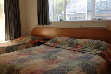 Breeze Motels