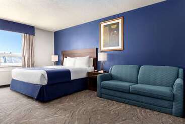 فندق Travelodge By Wyndham Timmins