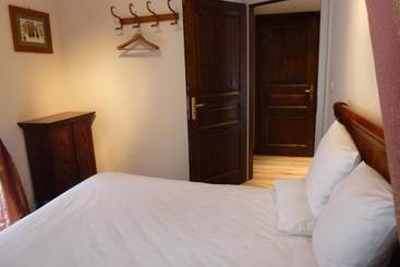 هتل La Cour Du Bailli Suites & Spa