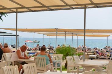 هتل Linda Resort