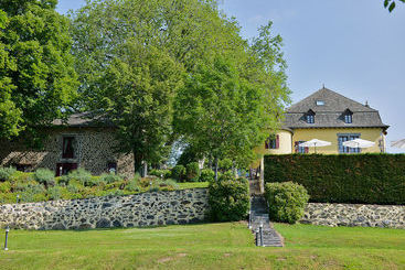 هتل Château De Salles